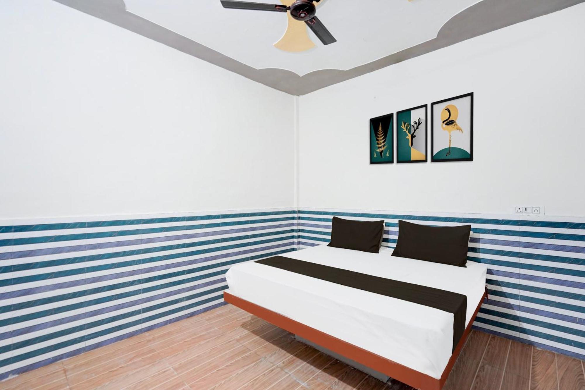 Hotel O Golden Bird Noida Eksteriør billede