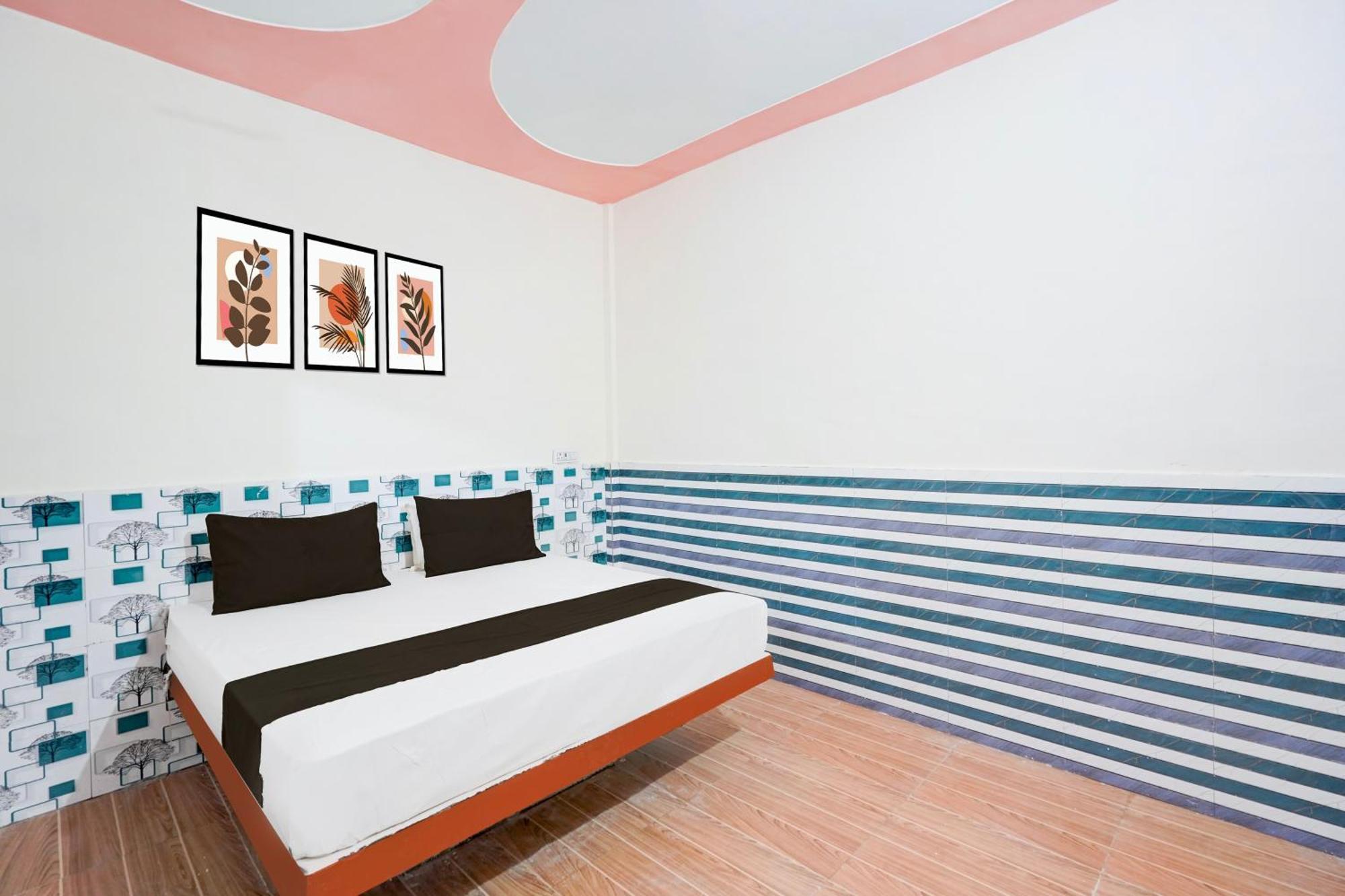 Hotel O Golden Bird Noida Eksteriør billede