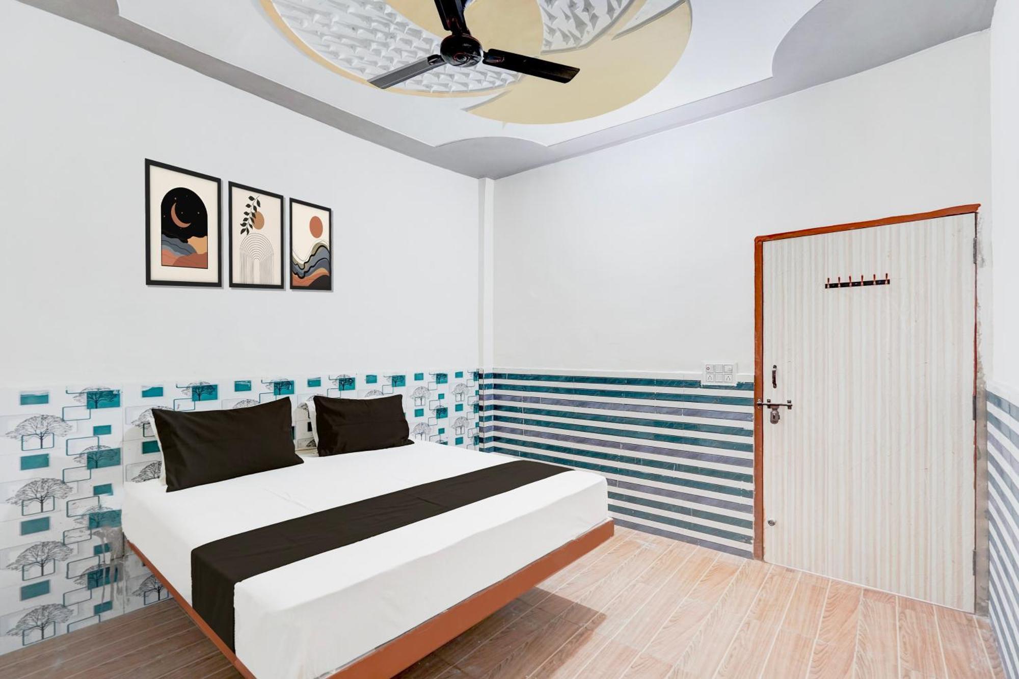 Hotel O Golden Bird Noida Eksteriør billede